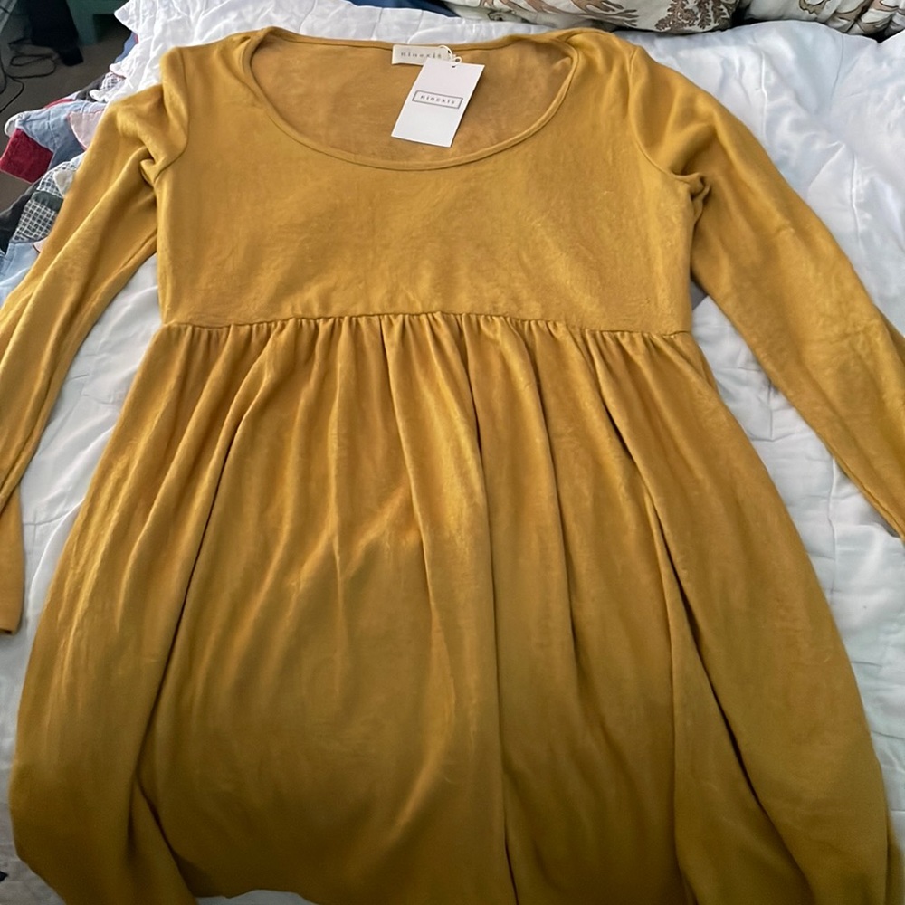 Beautiful fall/winter dress very soft 76% rayon 20% poly 4% spandex gorgeous